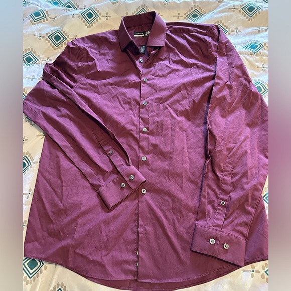 ❌SOLD❌ MENS BURGUNDY DRESS SHIRT - Picture 1 of 4